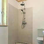 샬레 Roubenka